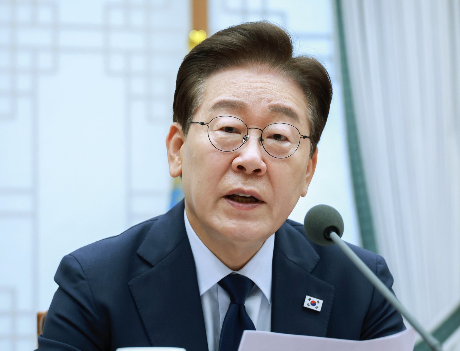 이 대통령 “3대 메가프로젝트, 오직 속도전…환경영향평가 이미 있다면 결과 원용”