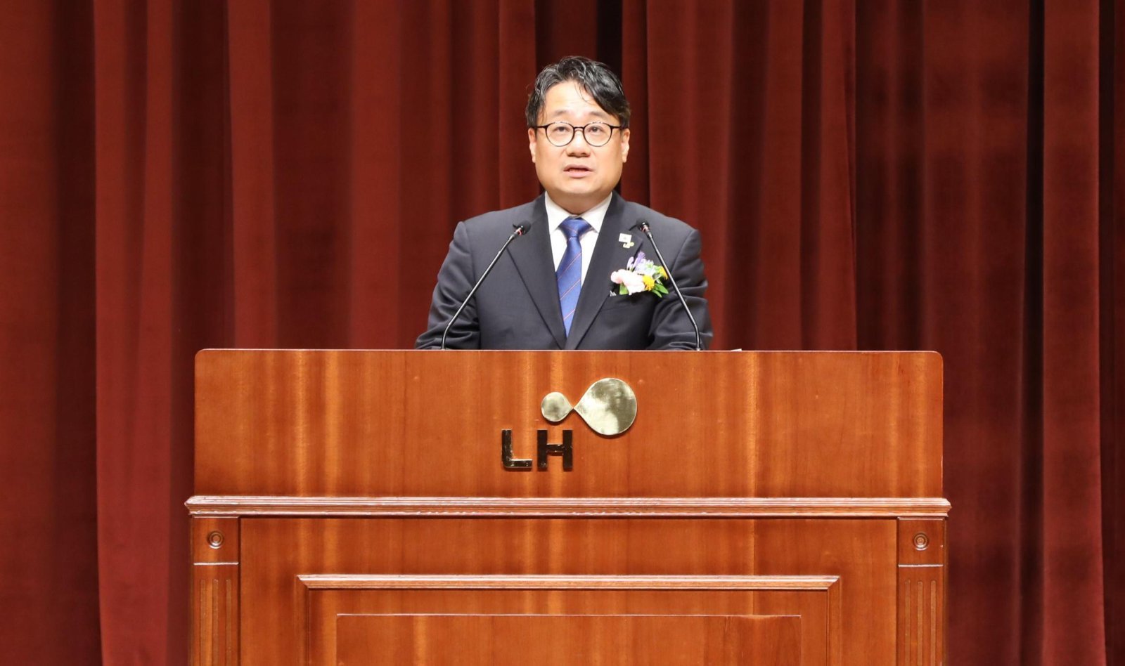 이성훈 LH사장 취임 …“집, 투기 대상 아닌 공공재…공급 속도”