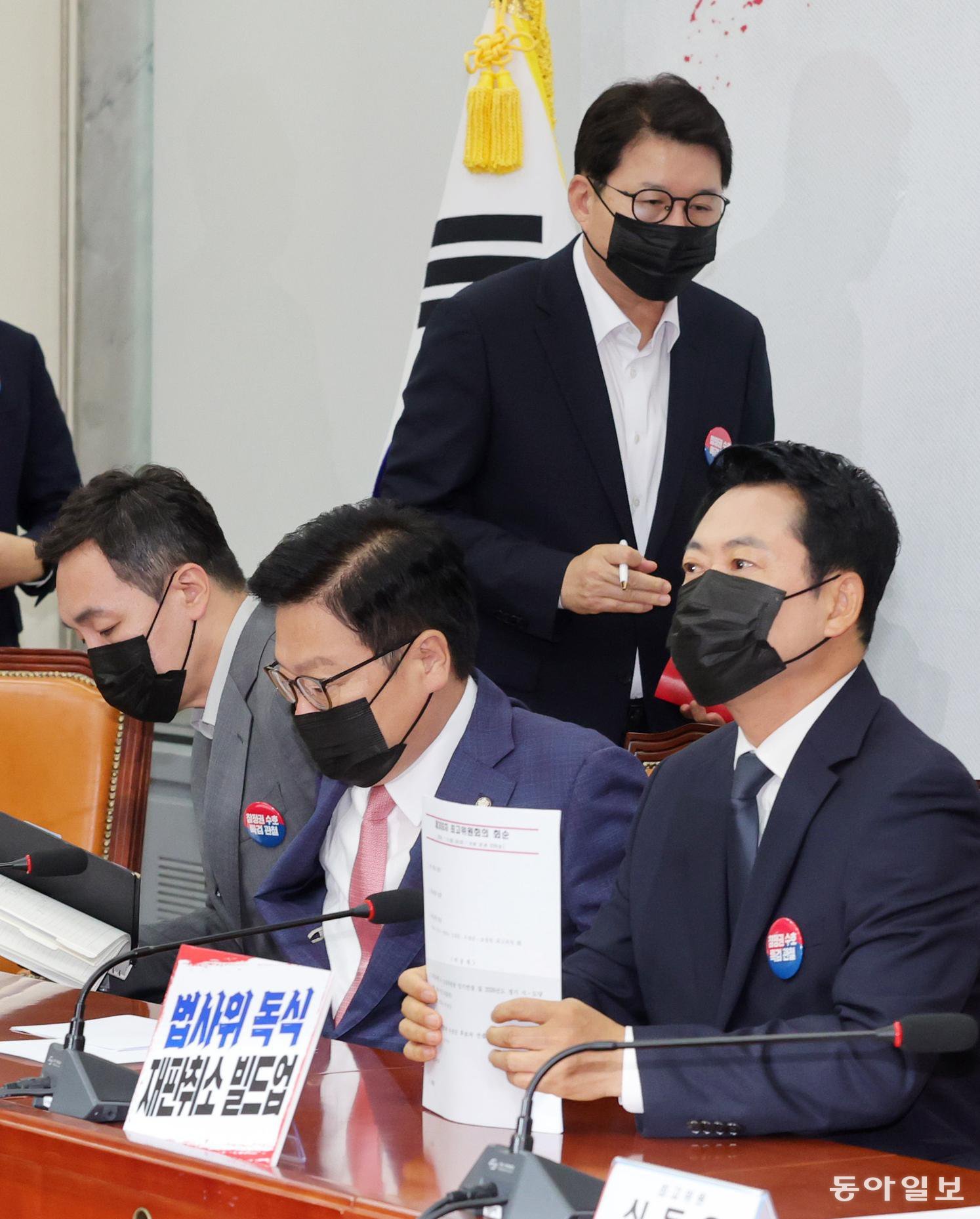‘복당 영구 금지’까지 들고나온 장동혁… 당내 “징계정치는 파멸”