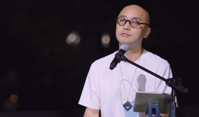 하림, 배재고 앞 ‘근조화환’ 행렬에 “꽃으로 고약한 짓”