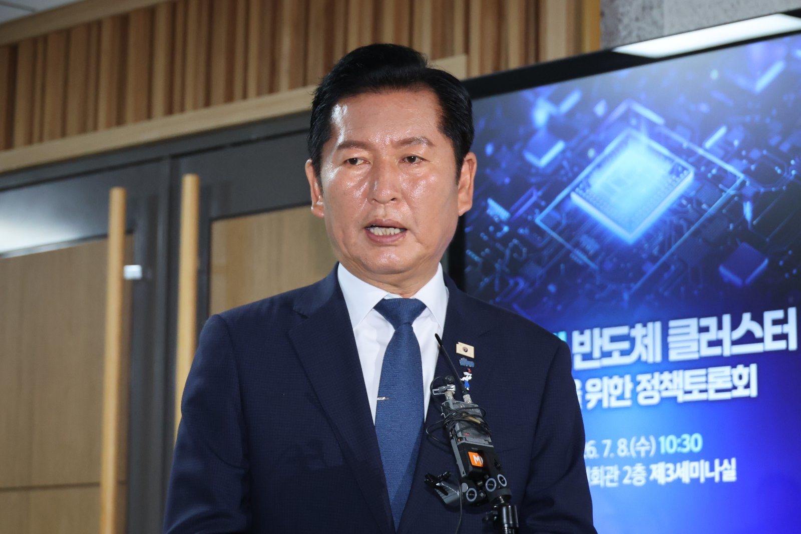 정청래, 당대표 선호투표 논란에 “당헌당규 위반이면 못 해”