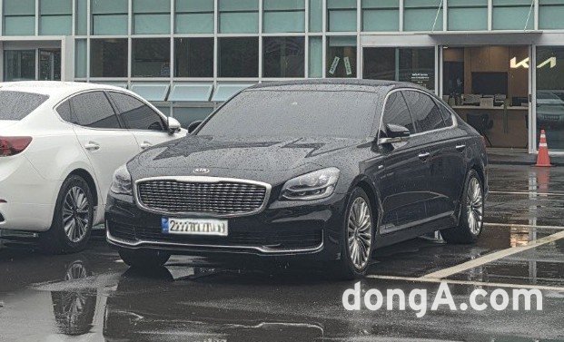 [단독]기아 ‘K9’ 한 달째 방치… 부품 없어 무기한 정비 지연