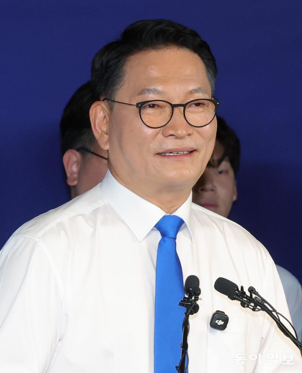 송영길 “안에서 위기 시작” 반청 출사표, 친문 고민정도 정청래 거리두기