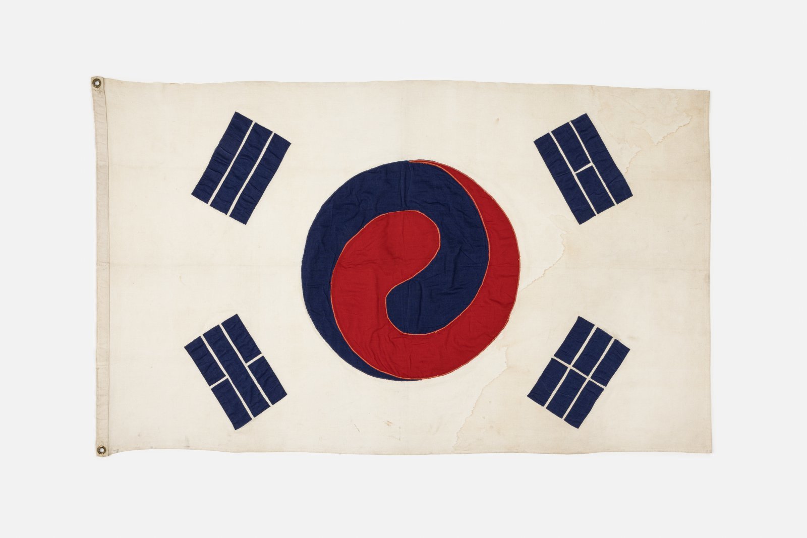 Taegeukgi Flag from Syngman Rhee's New York Independence Dinner Restored After 84 Years