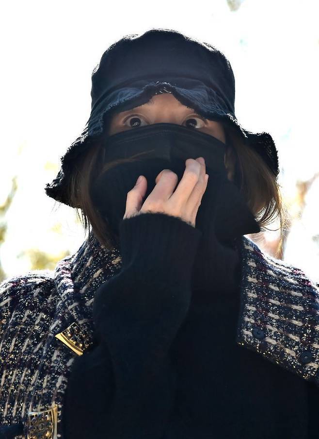‘마약 투약 혐의’ 황하나, 1심서 벌금 4000만원 선고…구속 석방