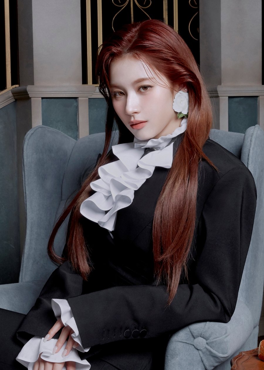 트와이스 사나, 스크린 데뷔…한일 합작 영화 ‘냥이’