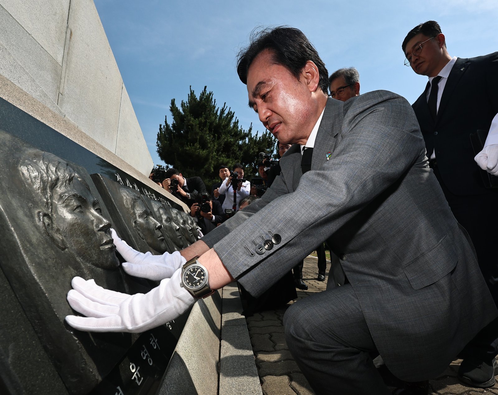 국힘 “안규백, 제2의 스티브 유…병적기록부 공개 못하면 사퇴해야”