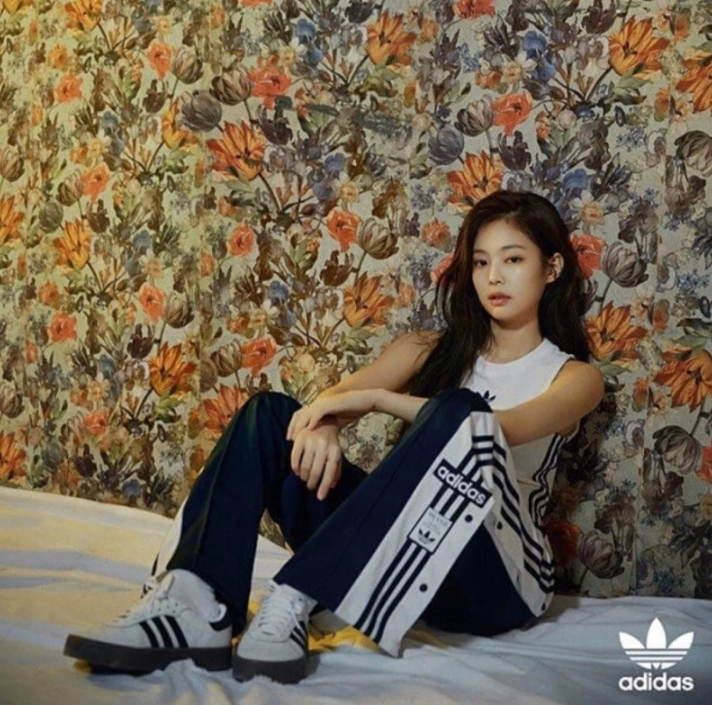 아디다스 삼바 열풍을 일으켰던 블랙핑크 제니. 아디다스 코리아 제공