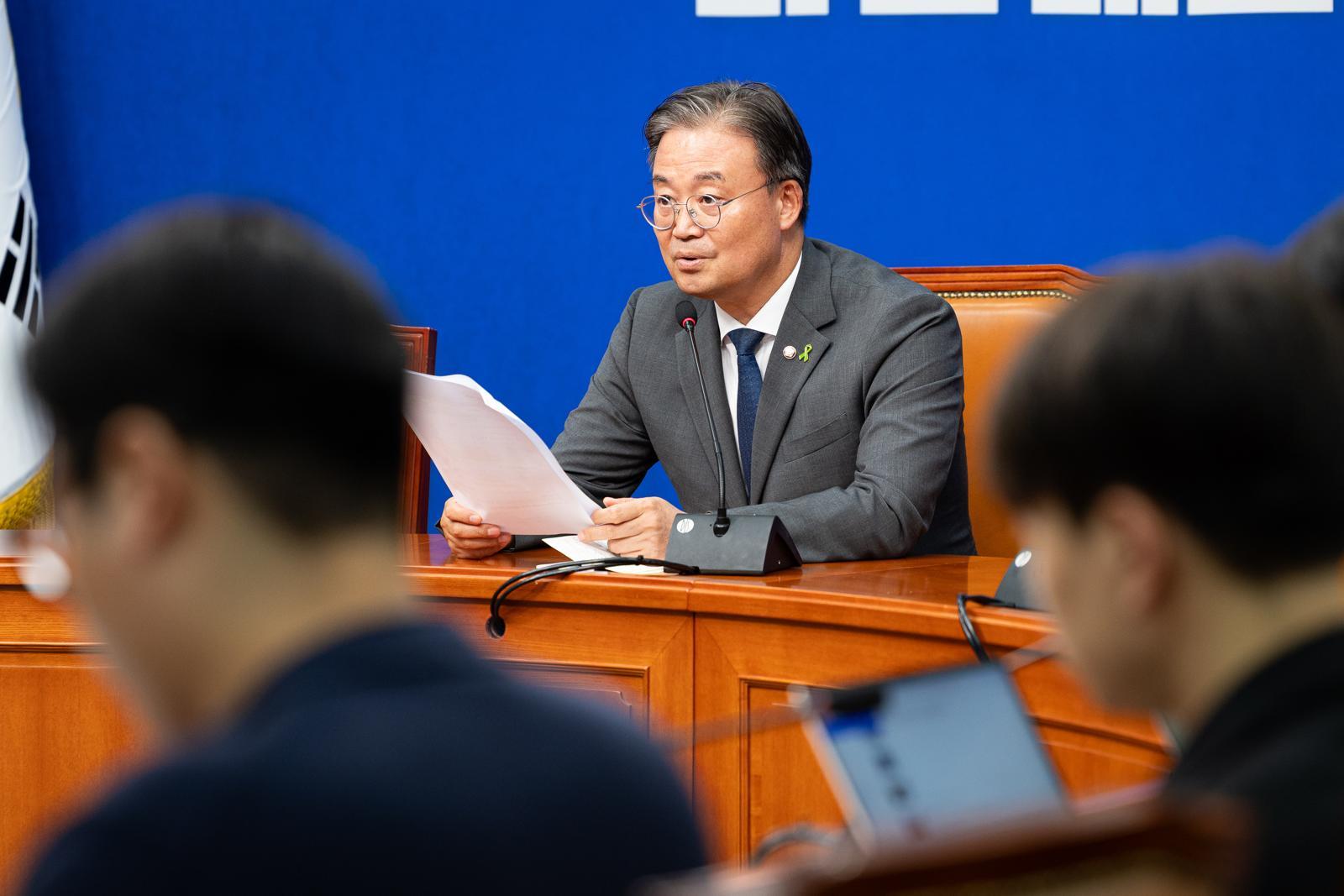이연희 더불어민주당 전당대회준비위원회 대변인이 9일 서울 여의도 국회에서 이날 열린 전당대회준비위원회 전체회의 결과를 브리핑하고 있다. 2026.7.9 ⓒ 뉴스1