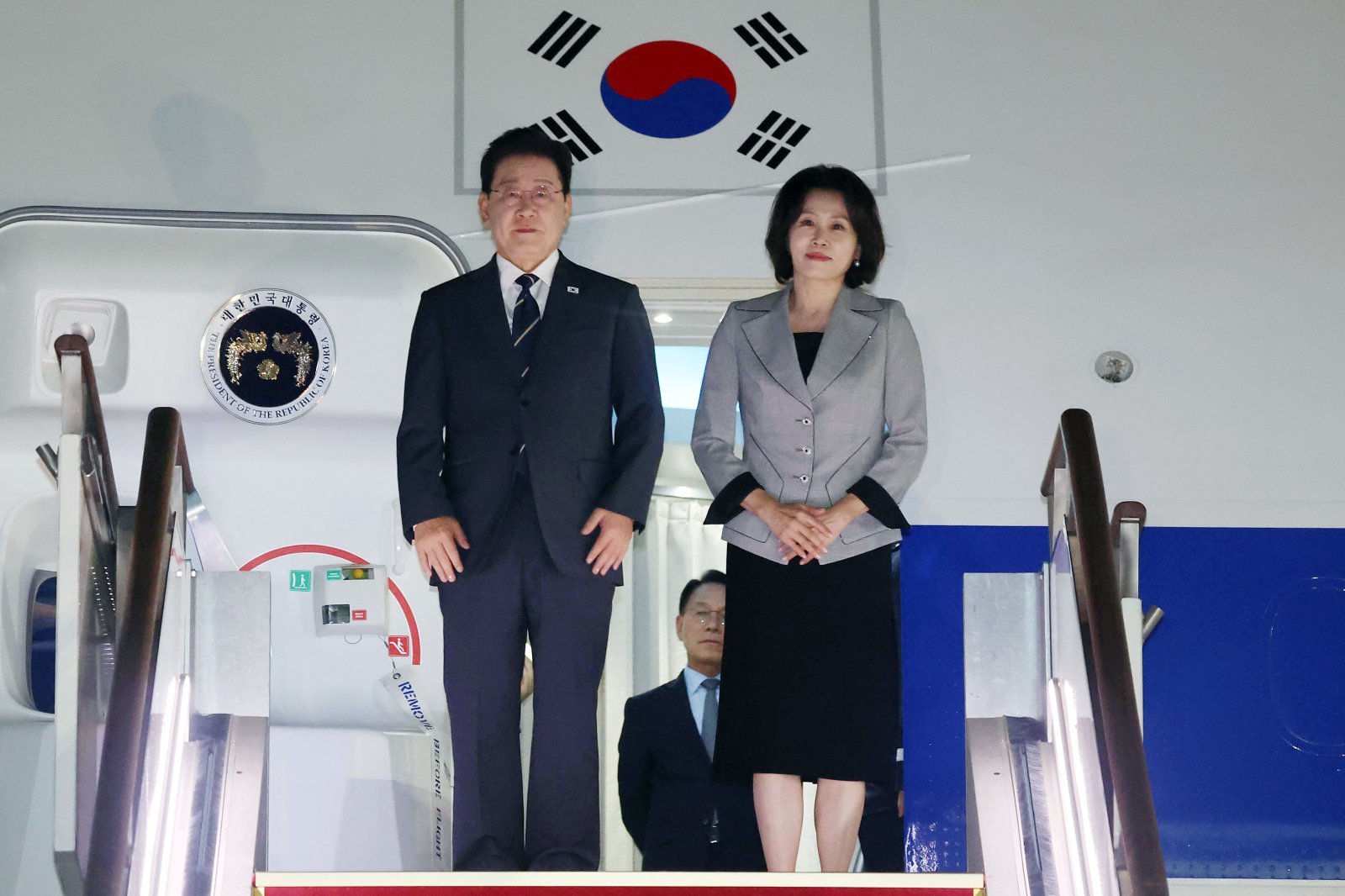 李 대통령, 서울공항 도착…3박5일 나토·몽골 순방 마무리