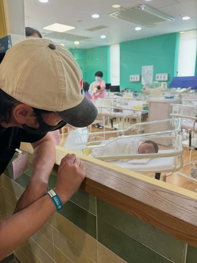 바비킴, 결혼 4년 만에 득녀…“예정일 보다 3주 일찍 나와”