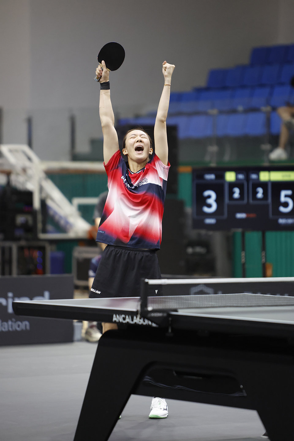 김하영이 12일 열린 2026시즌 프로탁구리그 시리즈2 여자 단식에서 우승을 확정한 뒤 기뻐하고 있다. 한국프로탁구연맹 제공