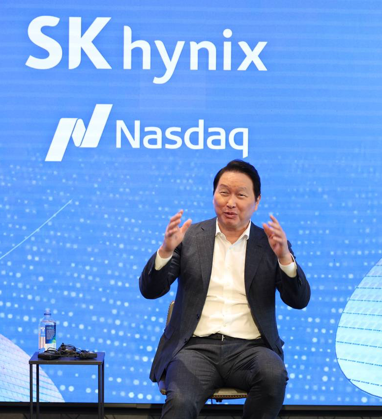 최태원 “美든 어디든 조건 맞으면 팹 검토”
