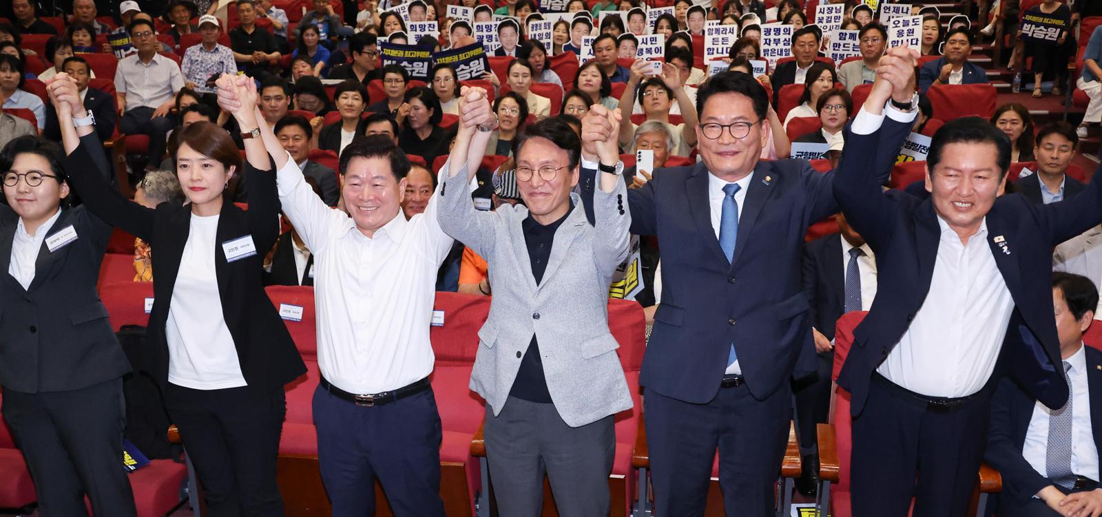 김민석-송영길-고민정 집중포화에, 정청래 “3대1 싸움 불공정”