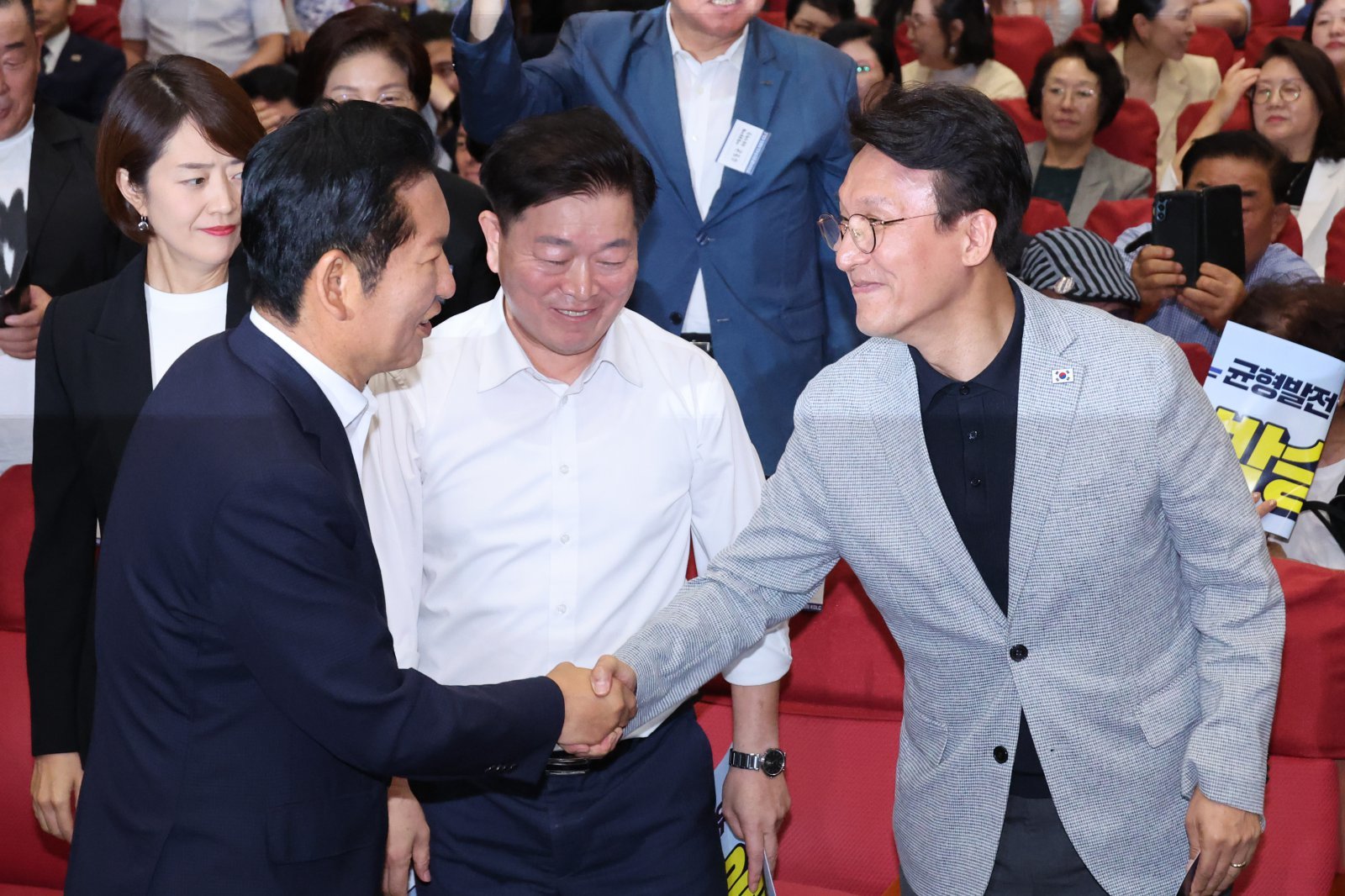김민석, ‘선호투표제 도입’ 두고 내부 충돌에 “선수는 룰 따지지 않아”
