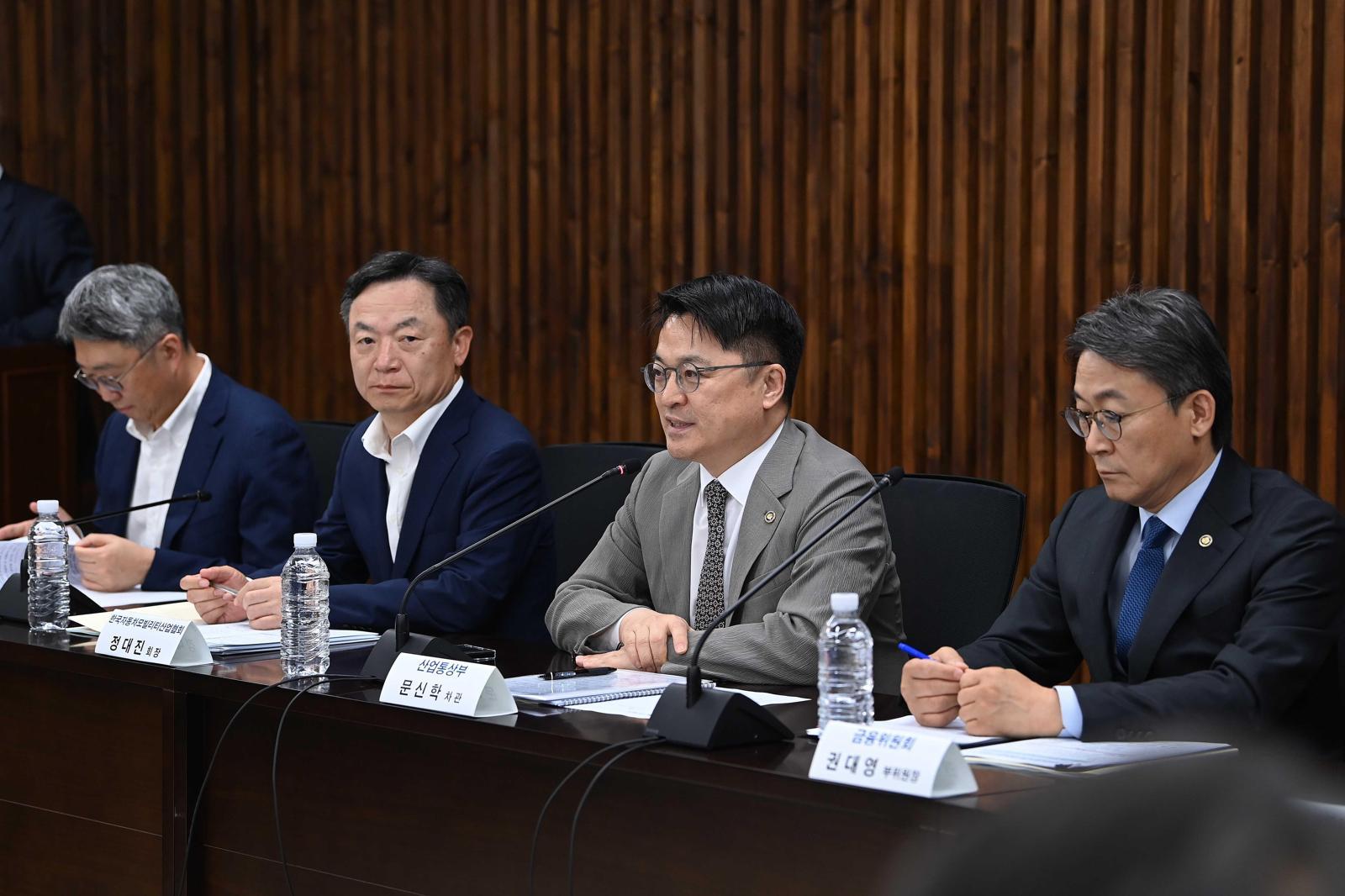 호르무즈 해협 재봉쇄…정부 “원유값 단기 영향 제한적”