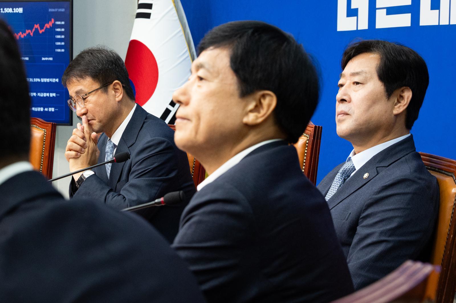 민주 ‘선호투표제’ 이견에 최고위 취소…후보등록 전날 결판 낸다