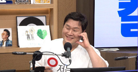 ‘묵언수행’ 윤경호,“말하면 5분 연장”에도 입 열었다 “‘김부장’ 시청률 감사”