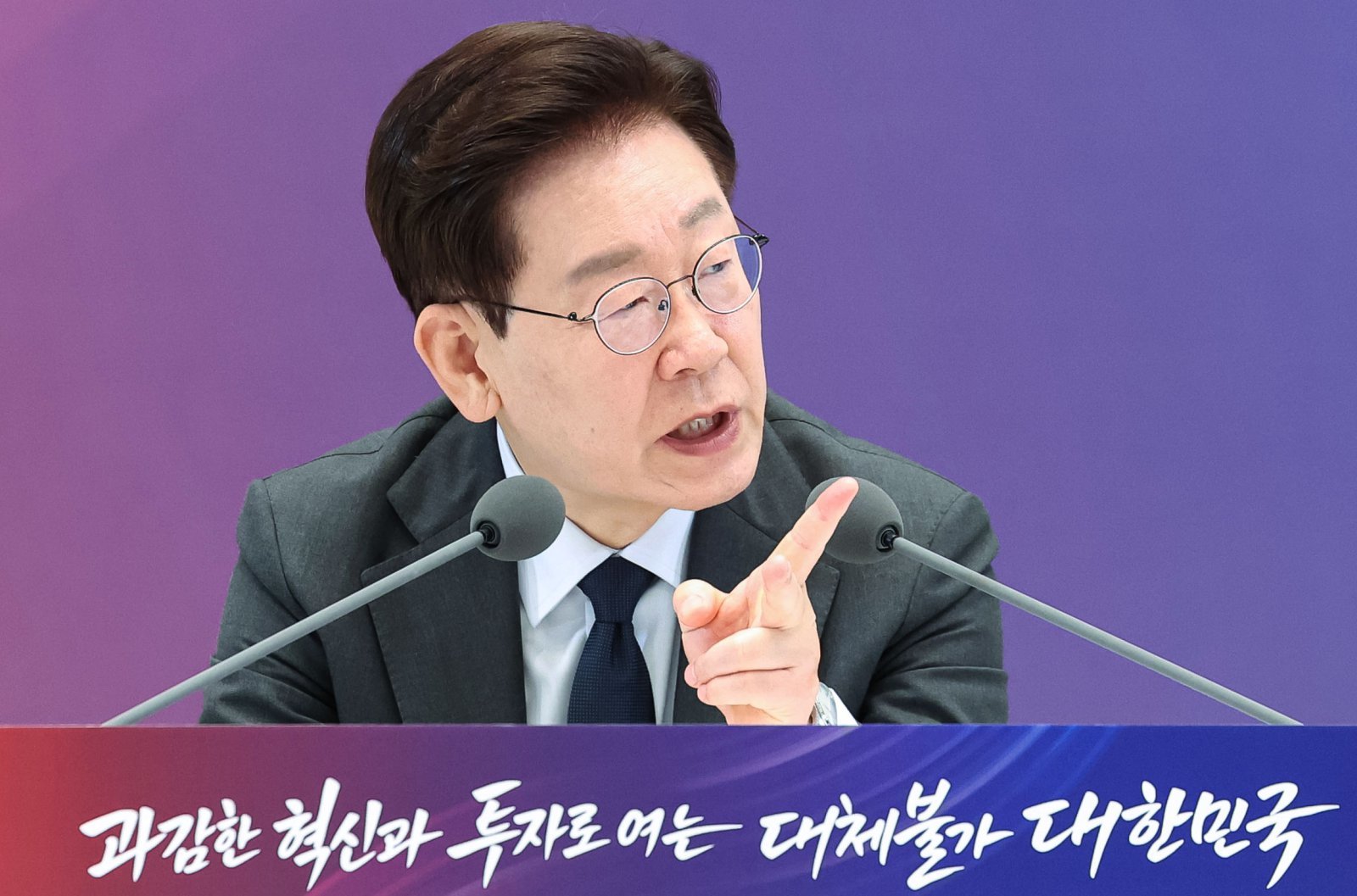 기후장관 “전력 수요 급증에…신규 원전·SMR 도입 검토”
