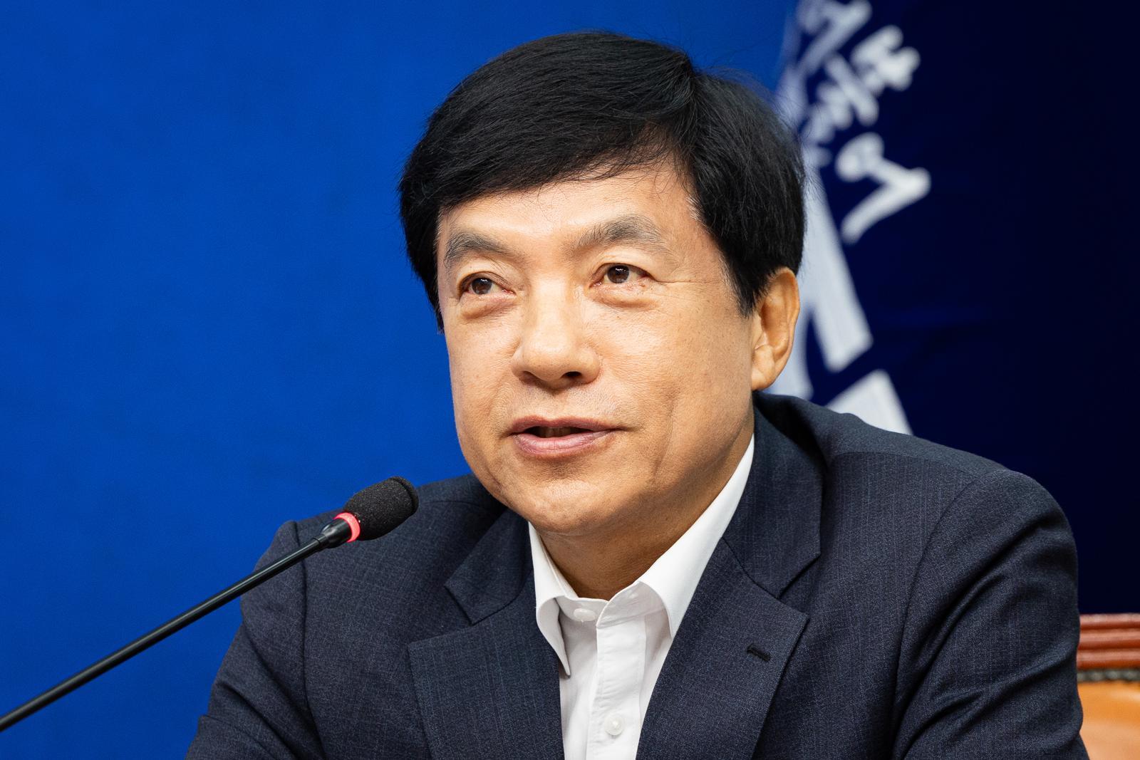 [속보]與 ‘당대표 선호투표제’ 의결…‘친청’ 이성윤, 최고위원 사퇴