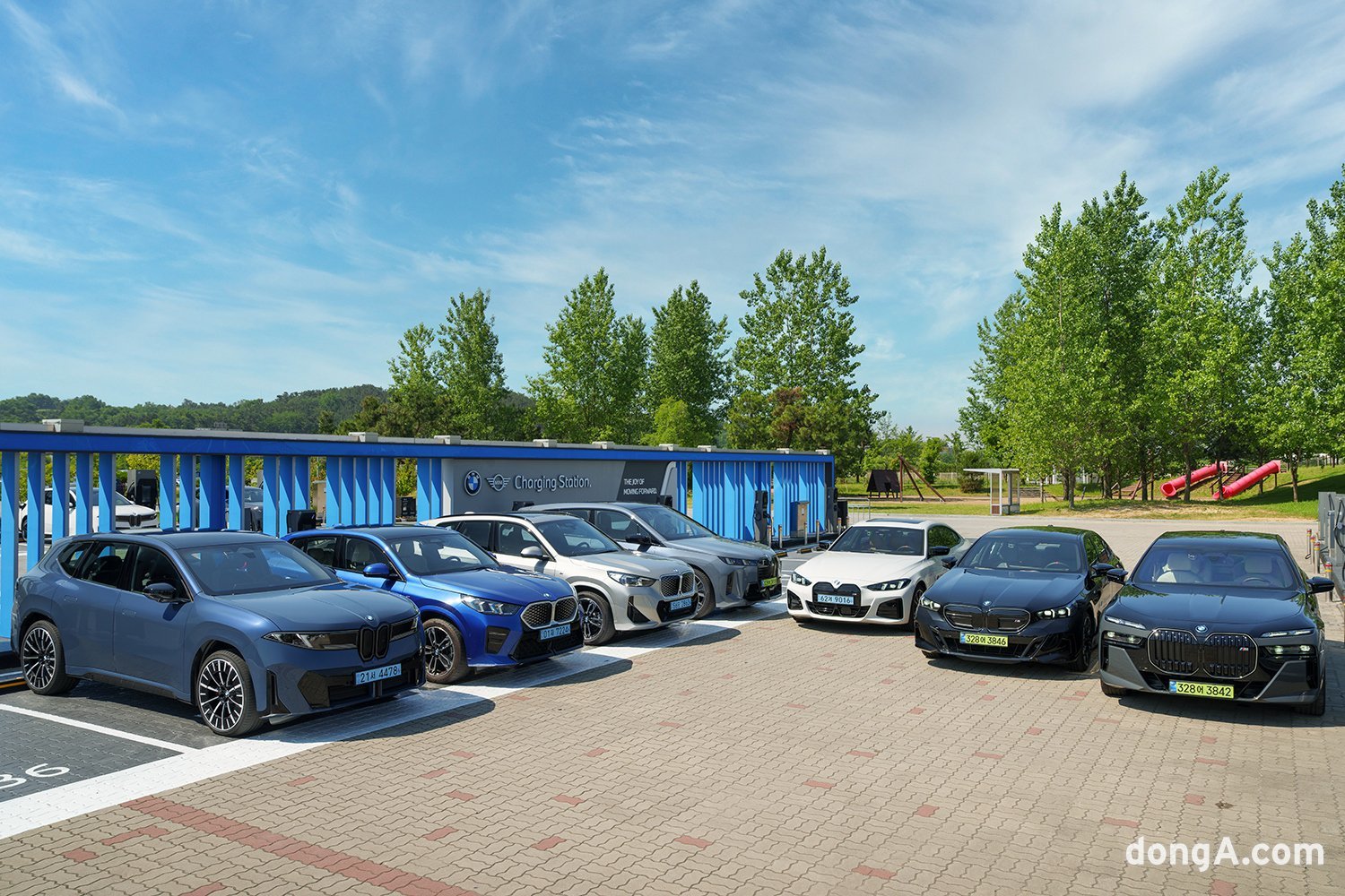 BMW그룹코리아, 개편된 전기차 보조금 상위권 휩쓸어… 韓 ‘인프라 투자’ 결실봤다