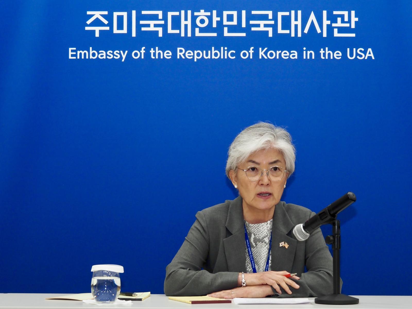 강경화 대사, 외교장관 지시로 오늘 귀국… 靑 안보실 등과 대미투자-쿠팡 논의 나서