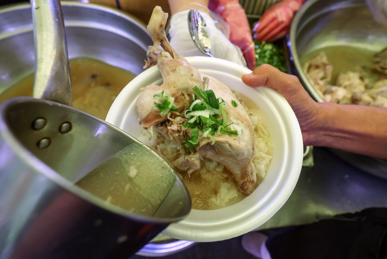 “초복이다” 먹은 삼계탕…‘이 체질’ 독이 될수도