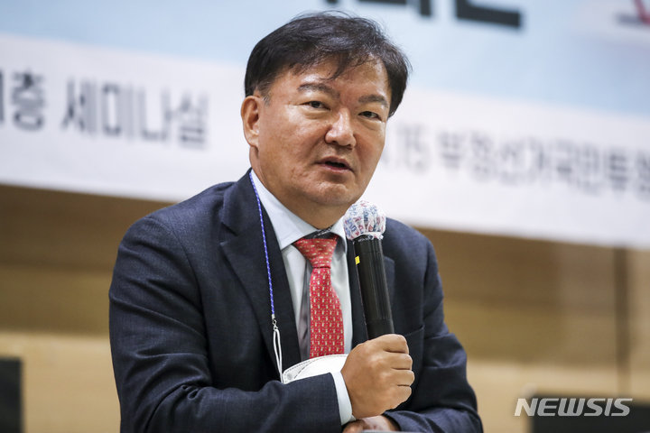 민경욱 前의원, 부정선거 강연중 쓰러져 의식불명