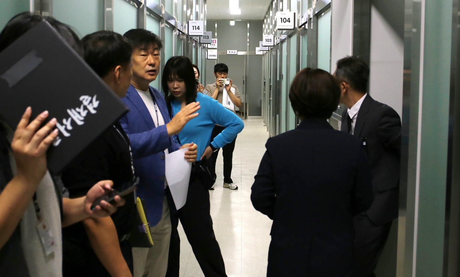 미성년자 성매매·성착취물 제작…경찰, 청주 시의원 압수수색