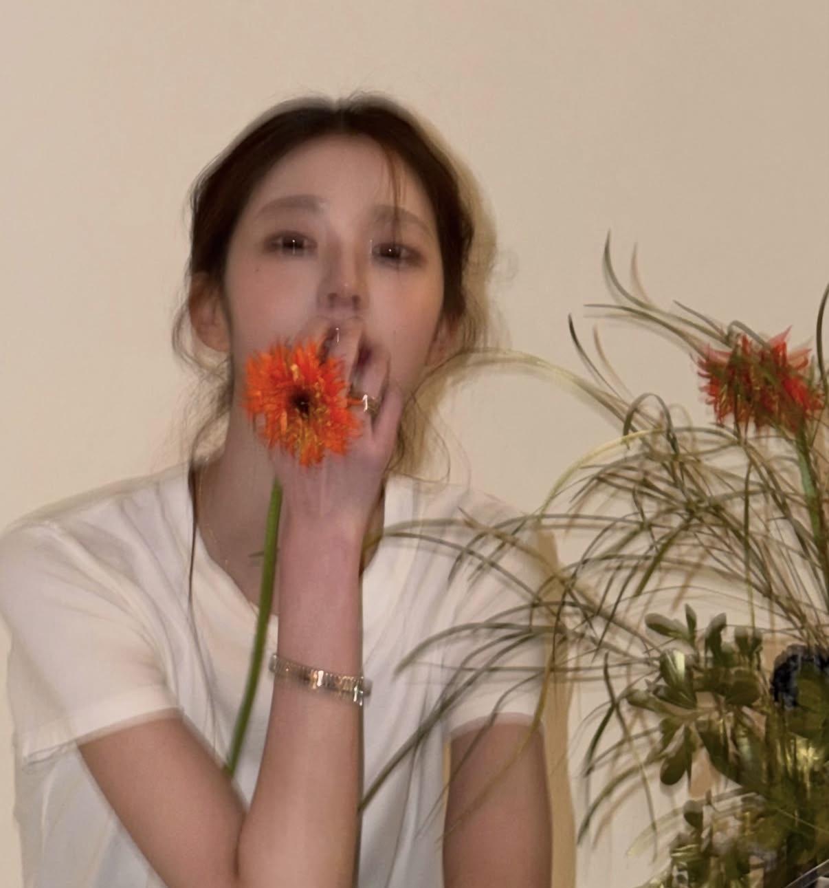 [사진기자의 사談진談/송은석]“흔들린 사진도 괜찮아”… 날것의 미학 담는 젠지의 카메라
