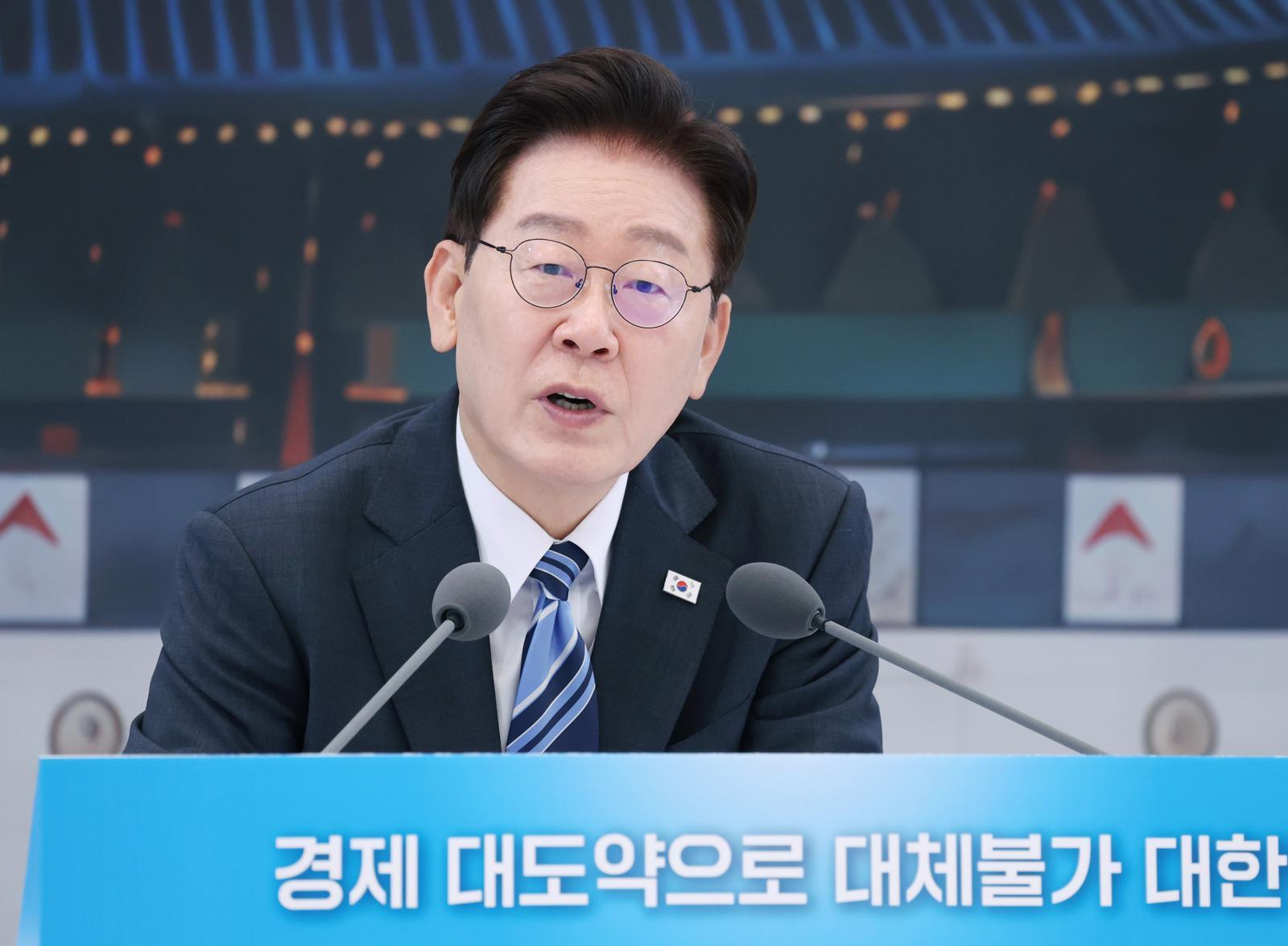 李 “엉터리 기사로 정부 공격”…AI 팩트체크 시스템 구축 지시