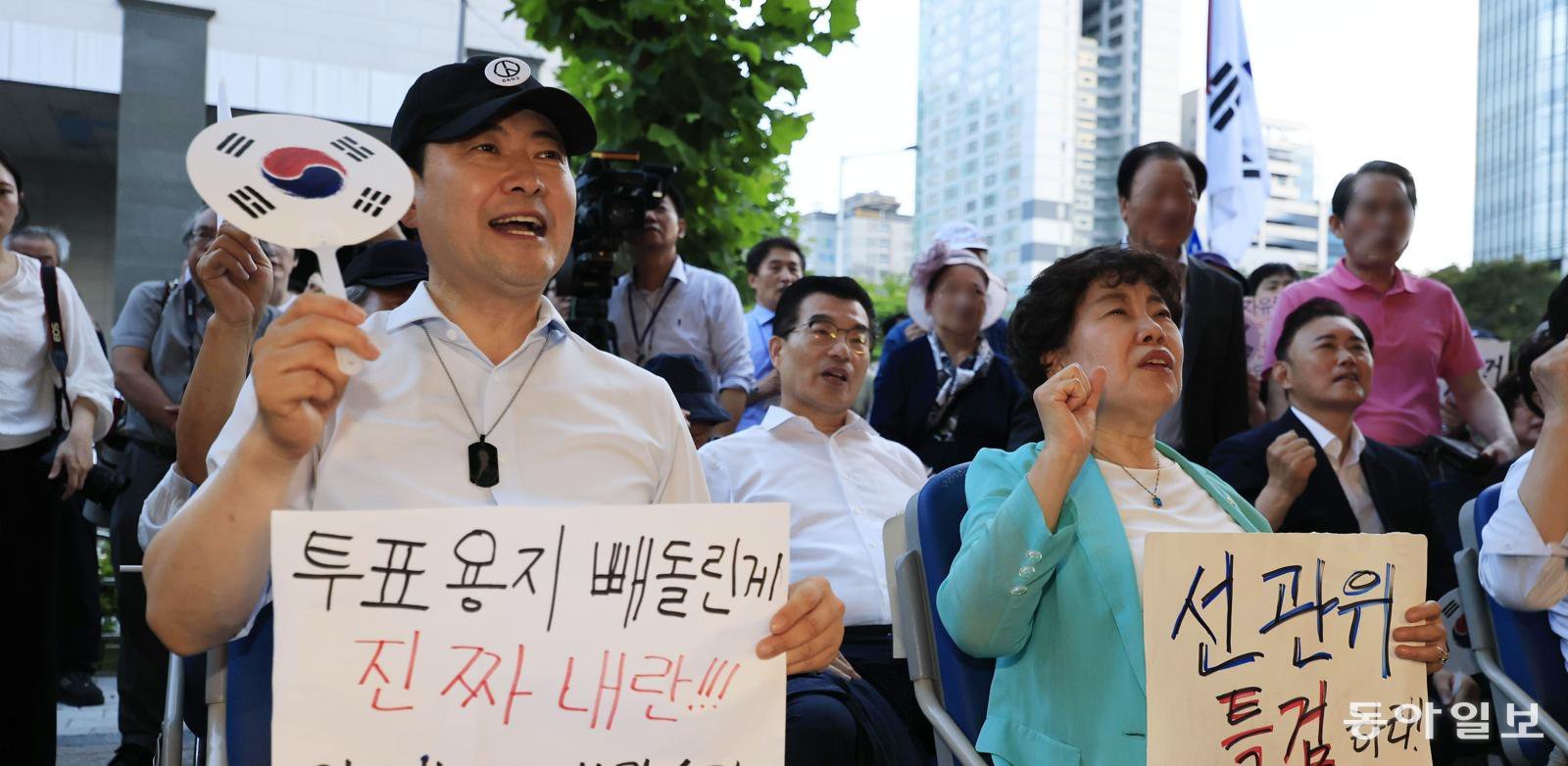 장동혁 홀로 외치는 “전면 재선거”… 국힘 대변인 논평 346건에선 ‘0’