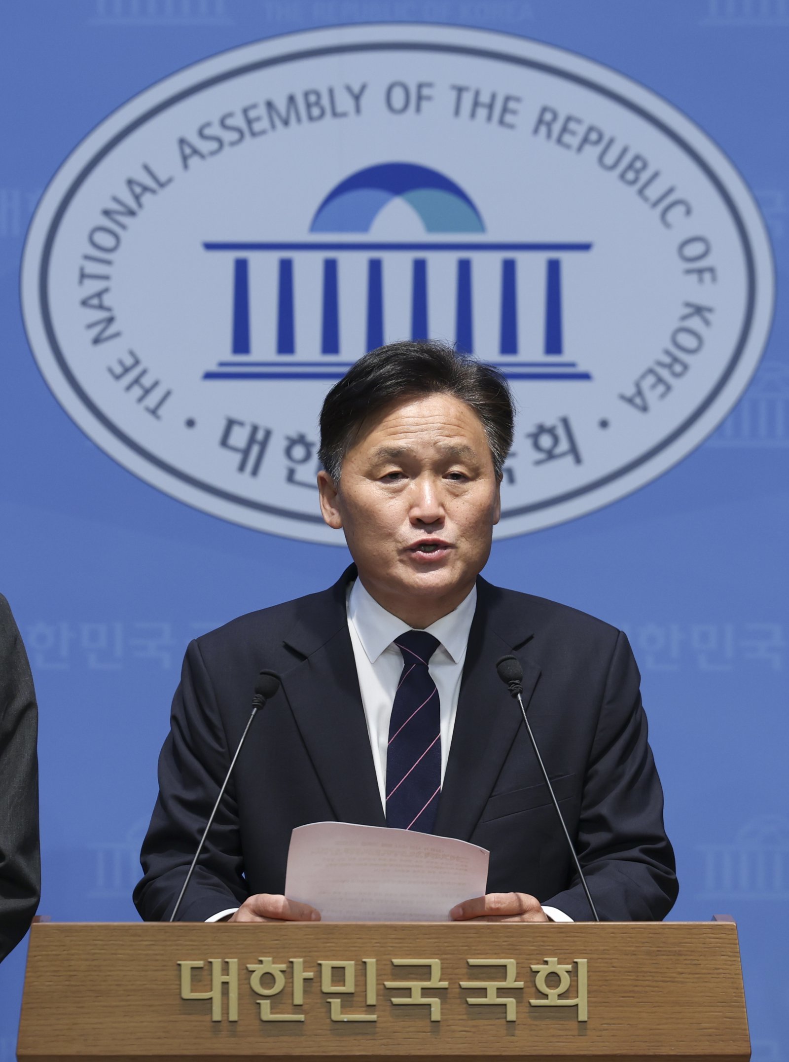 김영진 “유시민 표현 과해…李 ‘수사·기소 분리’ 원칙 한번도 버린 적 없어”