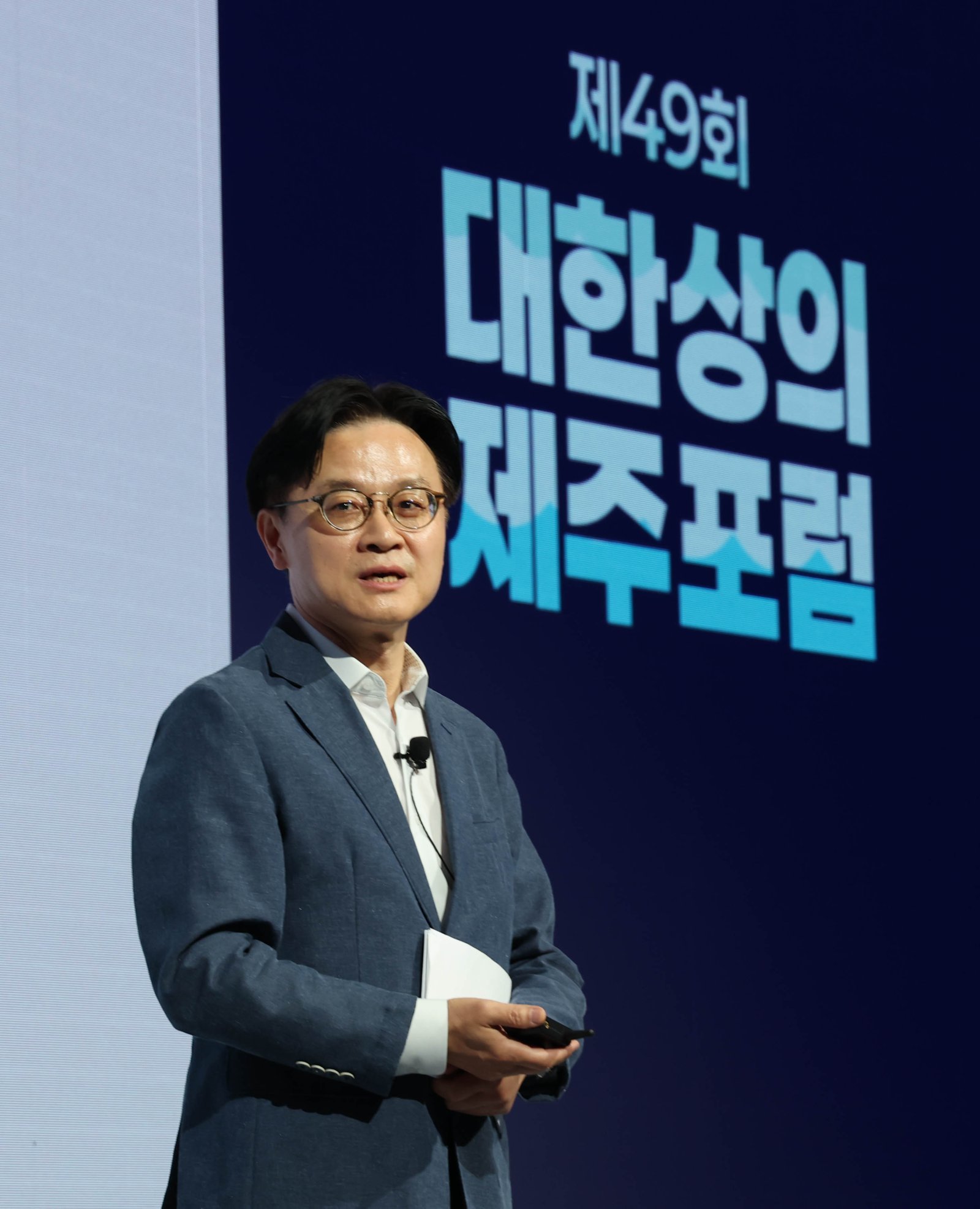 김정관 “반도체 호황, 사회 전체 호황 아냐…흉년 대비해야”