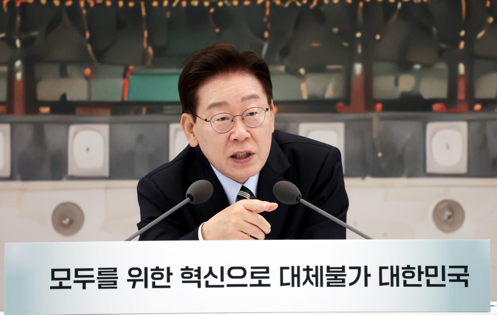 “청소년 SNS 중독 막는다”…정부, 14세 미만 가입 제한 추진