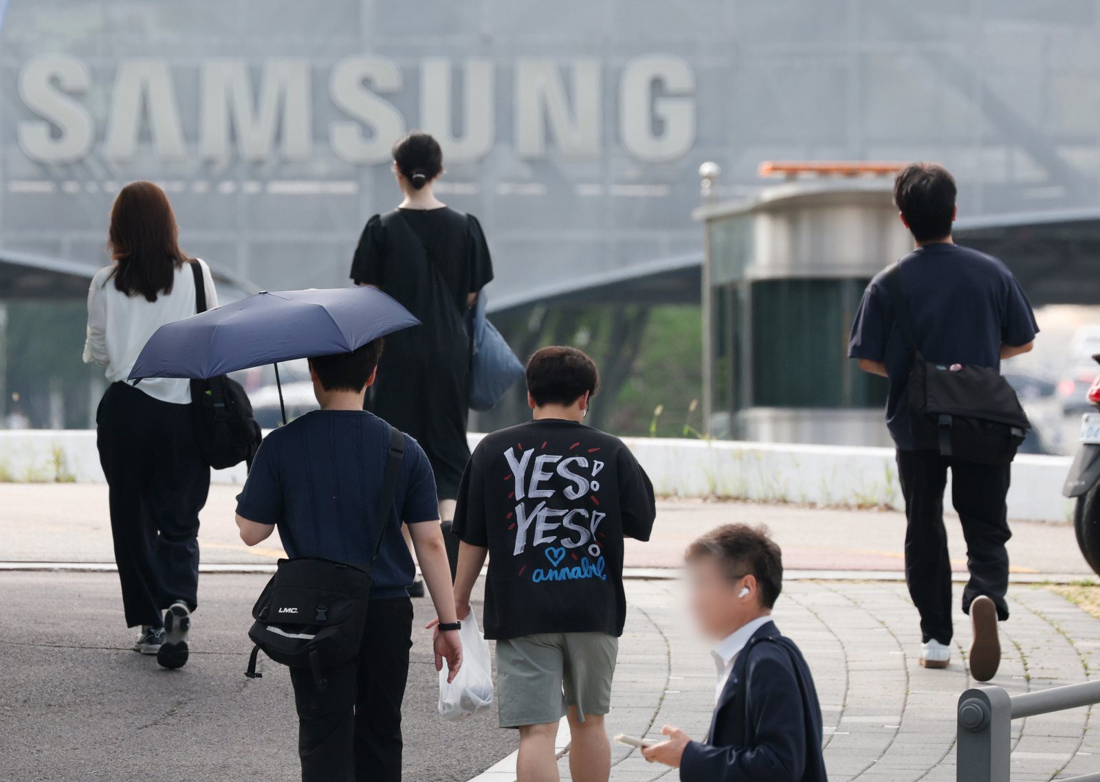 ‘최대 6억 성과급’에도 삼성전자 DS 직원 49.5% “2년 내 이직 의사”