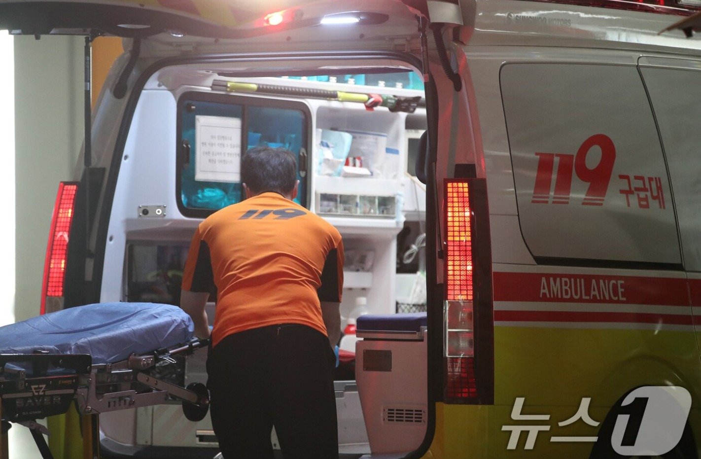 인천 물류창고서 60대 근로자 지게차에 깔려 숨져