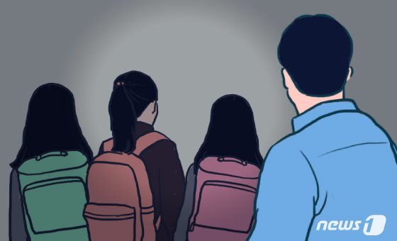 축제 열린 초교 교실 들어가 3명 성추행…60대男 항소심서 징역 3년