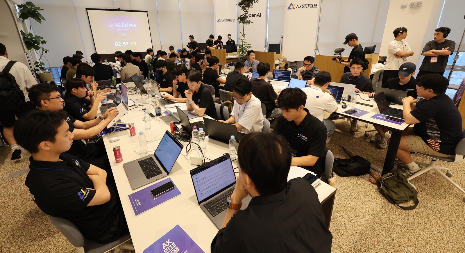 해커톤 ‘AX 인재전쟁’… 60여명 열띤 경연