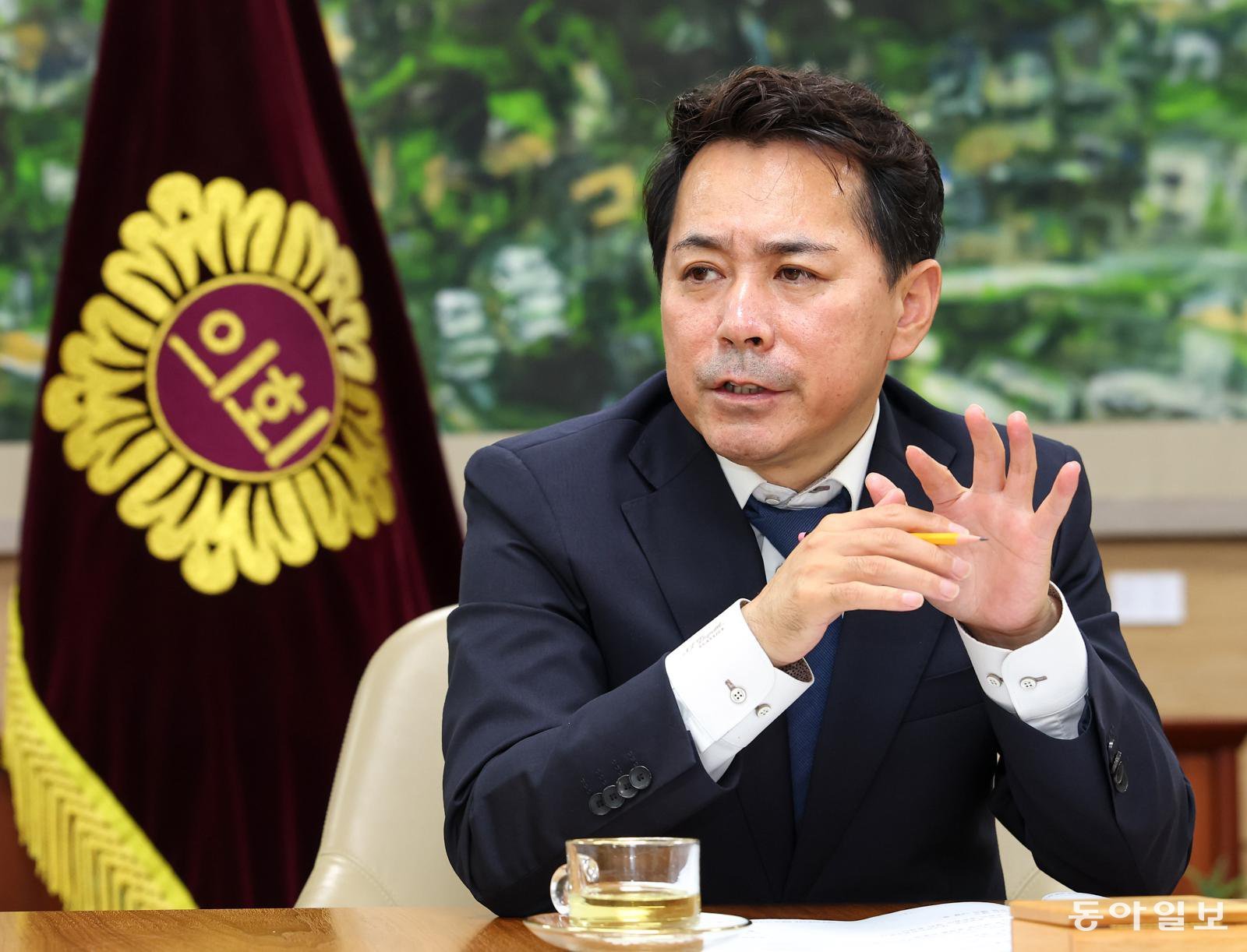 “한강버스 운행 당장 중단은 어려워… ‘여소야대’ 일방적 발목잡기 없을 것”