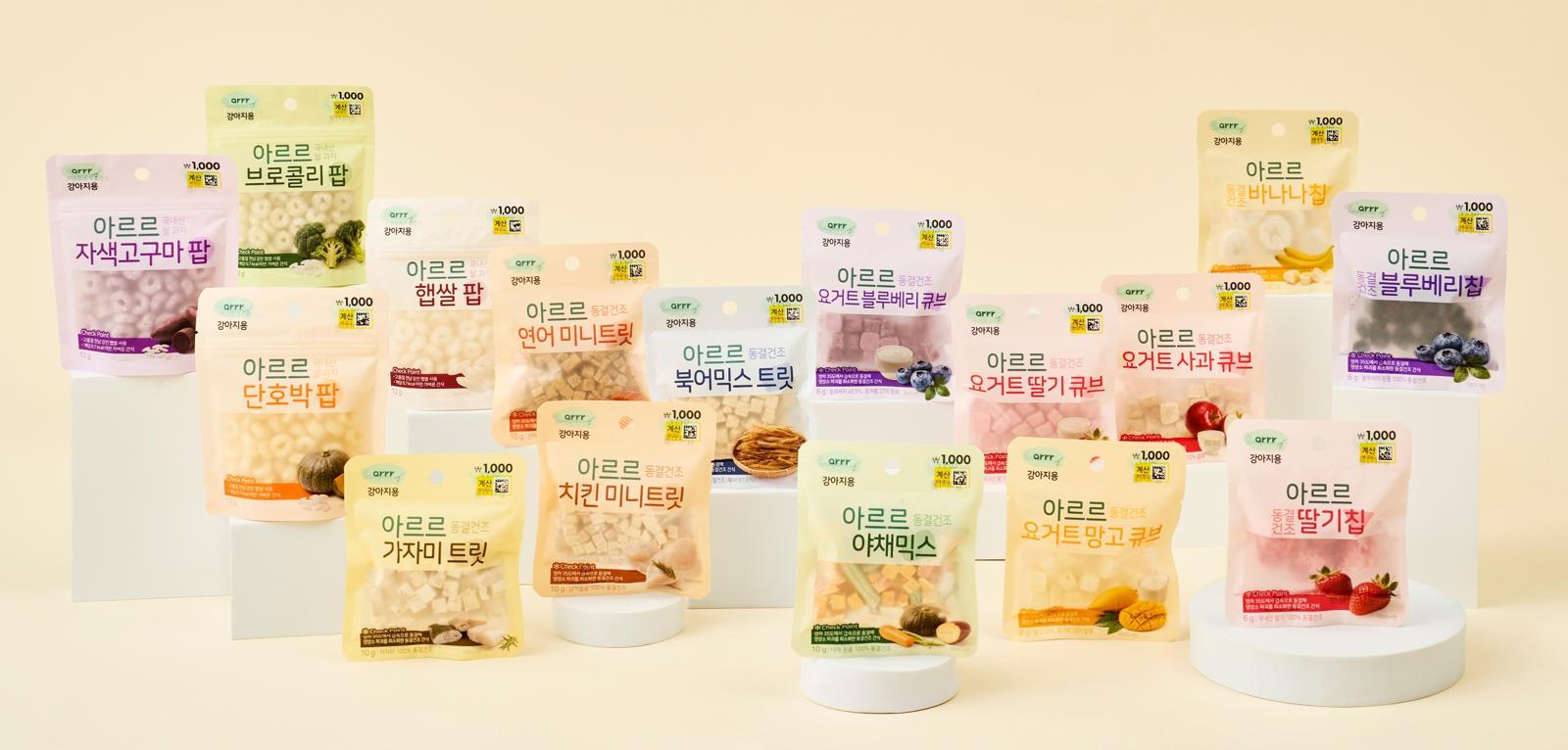 동원F&B 아르르, 다이소서 반려견용 간식 출시… 펫푸드 시장 공략 확대