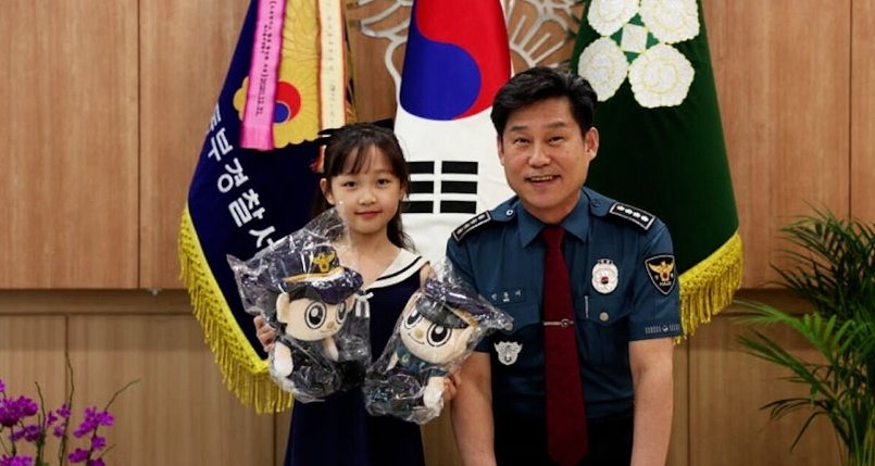 “저 비닐봉지 수상해”…그 속에 4500만원, 보이스피싱 신고한 아역배우