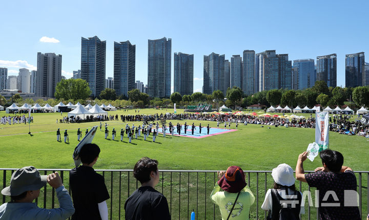 국방부, ‘여의도 10배’ 규모 軍보호구역 해제·완화