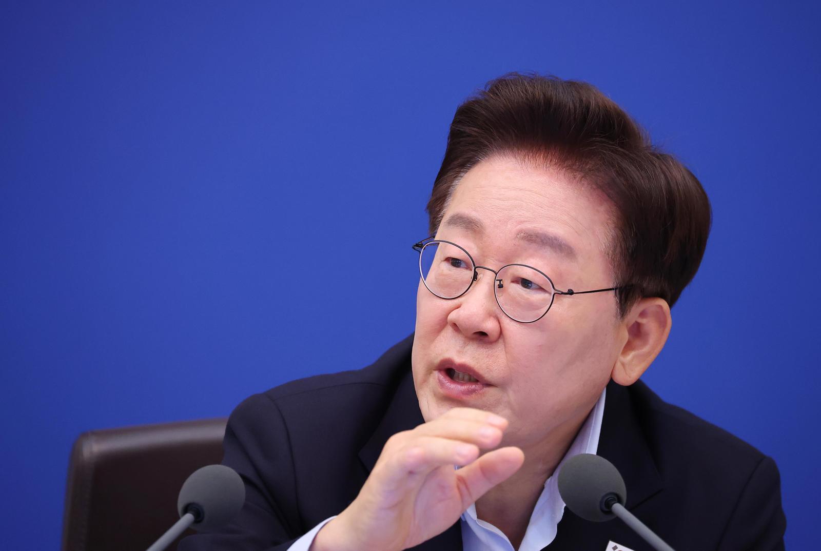 이재명 대통령이 21일 청와대에서 열린 국무회의에서 발언하고 있다.(청와대통신사진기자단)