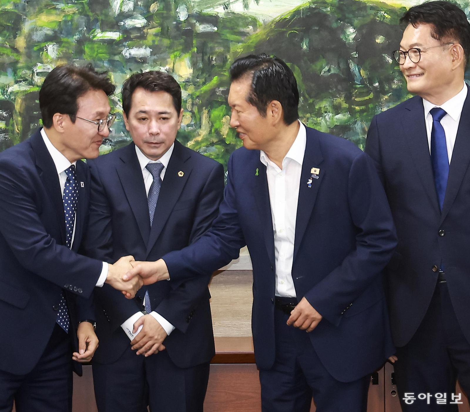 김민석, ‘신천지 전대 개입설’ 제기… 정청래 “황당한 네거티브”