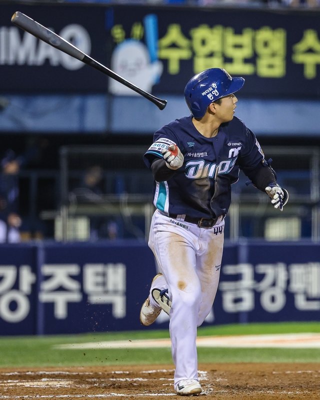 LG를 6연패에 빠뜨리는 홈런을 쏘아 올린 NC 김휘집. NC 다이노스 제공