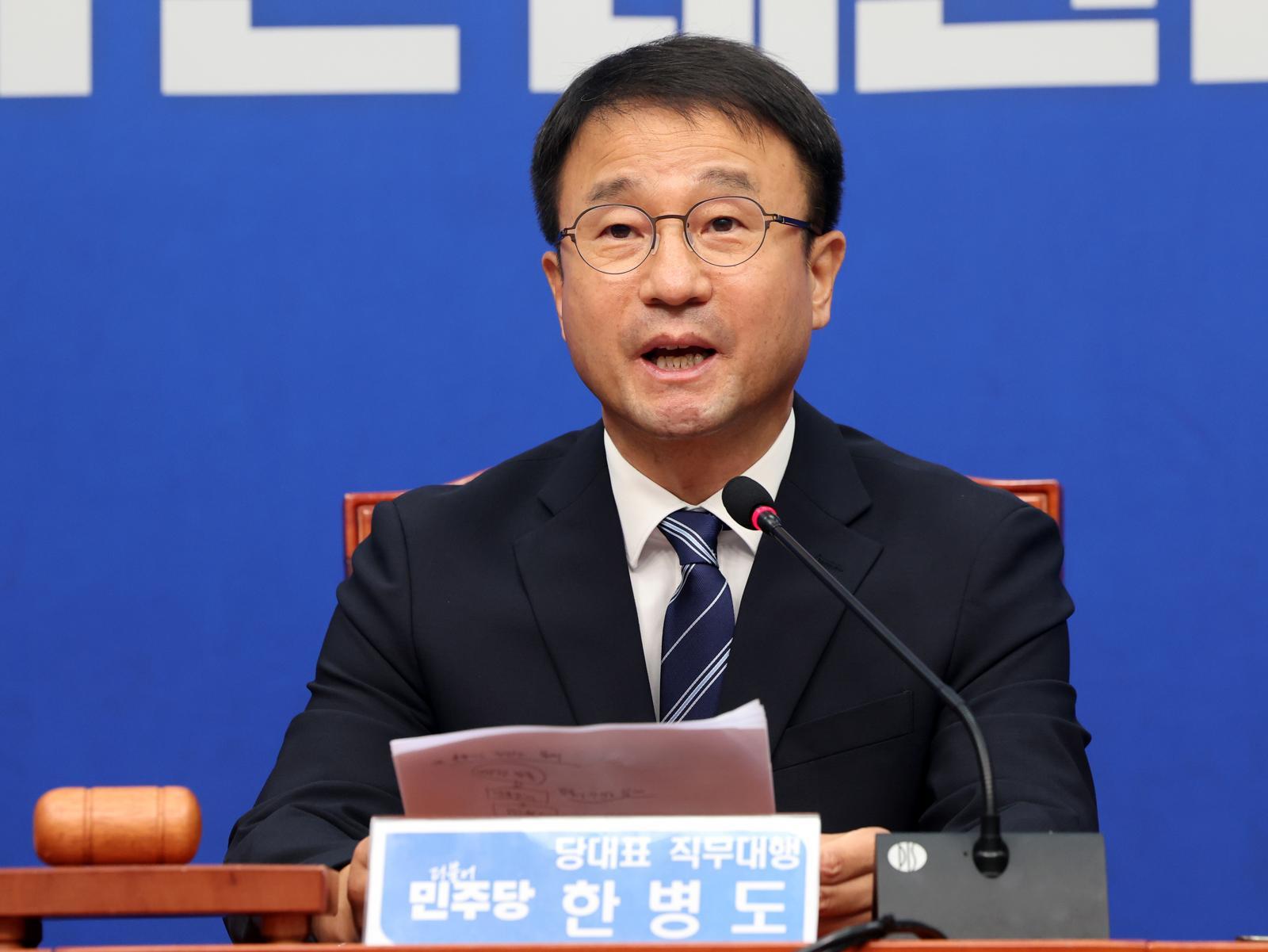 與 “검사는 수사 못한다”…보완수사권 전면폐지 못 박아