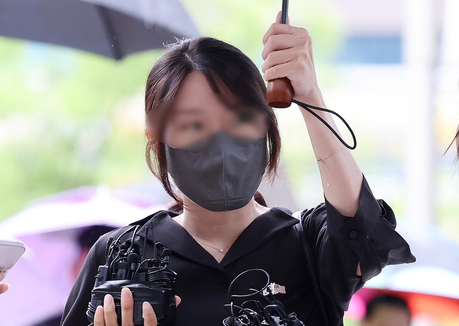 Protester Avoids Arrest, Comments on First Lady's Potential Discomfort