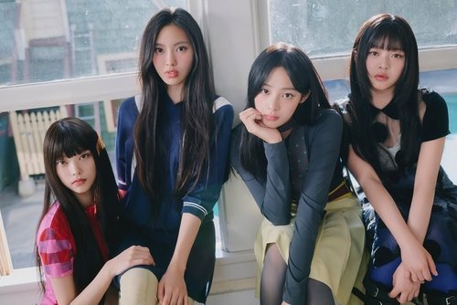 4명으로 컴백하나… 뉴진스 데뷔 4년 영상 공개