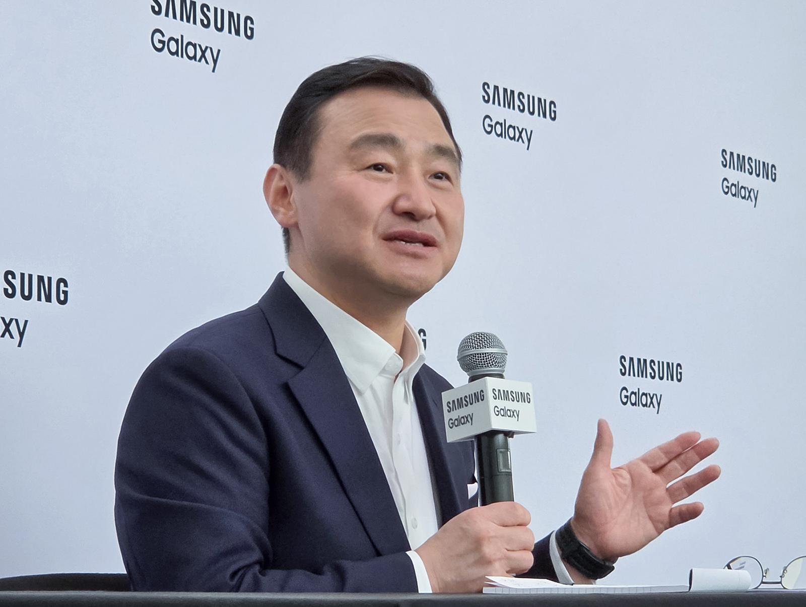“7년 폴더블 경험, 하루아침에 못 따라와”…노태문, 애플 참전 앞두고 자신감